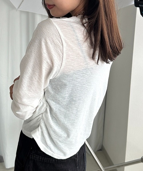 apres jour mignon（アプレジュールミニョン）の「サイドシャーリングシアートップス【ZOZOTOWN限定アイテム】（Tシャツ/カットソー・レディース・チャコールグレー/ブラック/ダークブラウン/オフホワイト/ボルドー・X-LARGE/フリー）」の2枚目の写真
