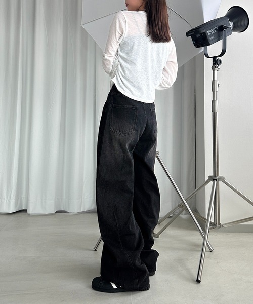 apres jour mignon（アプレジュールミニョン）の「サイドシャーリングシアートップス【ZOZOTOWN限定アイテム】（Tシャツ/カットソー・レディース・チャコールグレー/ブラック/ダークブラウン/オフホワイト/ボルドー・X-LARGE/フリー）」の14枚目の写真