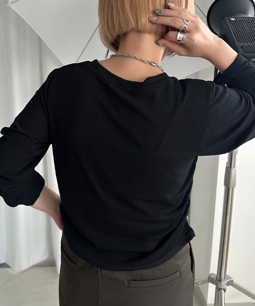 apres jour mignon（アプレジュールミニョン）の「サイドシャーリングシアートップス【ZOZOTOWN限定アイテム】（Tシャツ/カットソー・レディース・チャコールグレー/ブラック/ダークブラウン/オフホワイト/ボルドー・X-LARGE/フリー）」の17枚目の写真