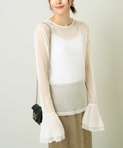 a.v.v（アーヴェヴェ）の「ベルスリーブドットチュールトップス（Tシャツ/カットソー・レディース・アイボリー/ブラック・36/40/38）」の2枚目の写真