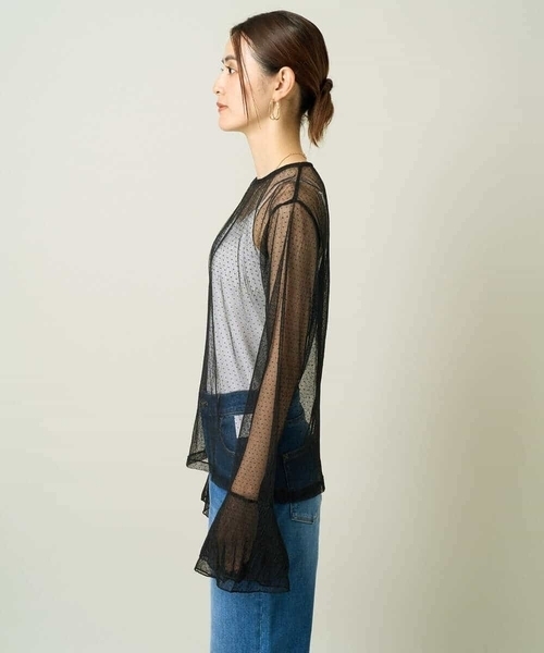 a.v.v（アーヴェヴェ）の「ベルスリーブドットチュールトップス（Tシャツ/カットソー・レディース・アイボリー/ブラック・36/40/38）」の9枚目の写真