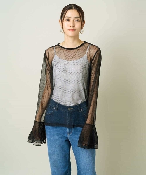 a.v.v（アーヴェヴェ）の「ベルスリーブドットチュールトップス（Tシャツ/カットソー・レディース・アイボリー/ブラック・36/40/38）」の10枚目の写真