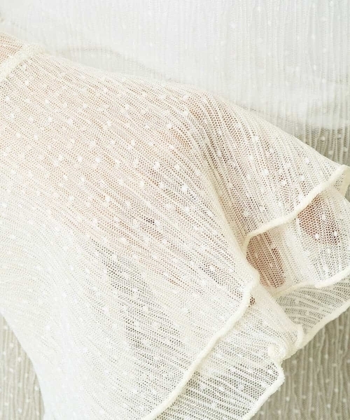 a.v.v（アーヴェヴェ）の「ベルスリーブドットチュールトップス（Tシャツ/カットソー・レディース・アイボリー/ブラック・36/40/38）」の15枚目の写真