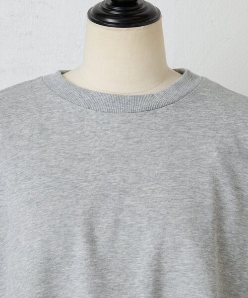 BEARDSLEY（ビアズリー）の「うしろフリルトレーナー（Tシャツ