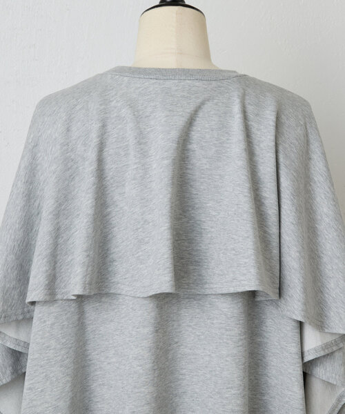 BEARDSLEY（ビアズリー）の「うしろフリルトレーナー（Tシャツ/カットソー・レディース・グレー/ブラック・FREE）」の4枚目の写真