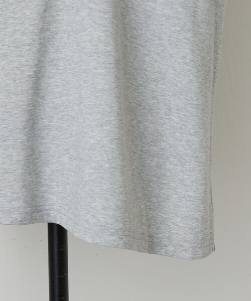BEARDSLEY（ビアズリー）の「うしろフリルトレーナー（Tシャツ/カットソー・レディース・グレー/ブラック・FREE）」の7枚目の写真