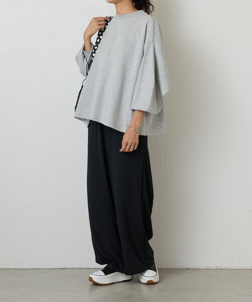 BEARDSLEY（ビアズリー）の「うしろフリルトレーナー（Tシャツ/カットソー・レディース・グレー/ブラック・FREE）」の12枚目の写真