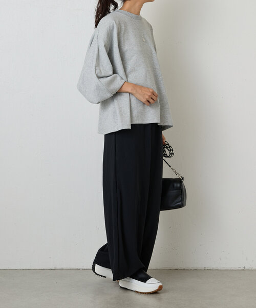 BEARDSLEY（ビアズリー）の「うしろフリルトレーナー（Tシャツ/カットソー・レディース・グレー/ブラック・FREE）」の15枚目の写真