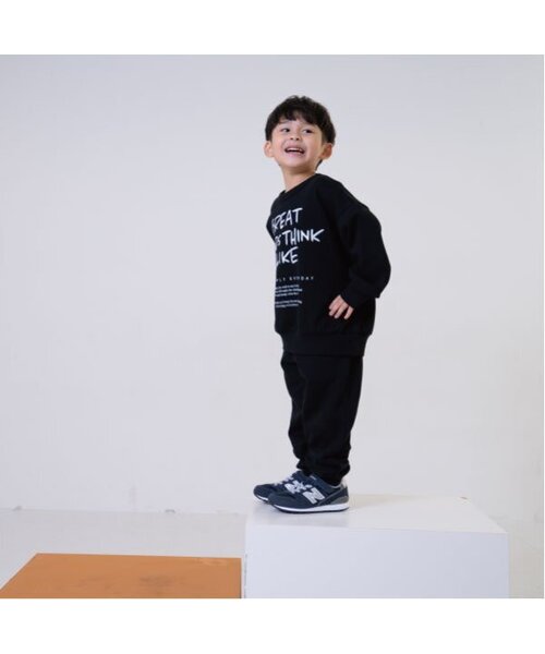and D. petit main（アンドディープティマイン）の「【リンク】ラクガキ刺しゅうビッグスウェット（スウェット・キッズ・オートミール/ネイビー/ブラック/ダークオレンジ・100cm/110cm/120cm/130cm/140cm/150cm）」の17枚目の写真