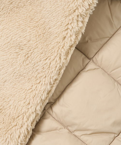 TAION（タイオン）の「【WEB限定】【TAION】シティリバーシブル ダウンボア マフラー（ストール/ショール・レディース・グレイッシュベージュ/ブラック/カーキ・フリー）」の9枚目の写真