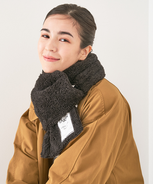 TAION（タイオン）の「【WEB限定】【TAION】シティリバーシブル ダウンボア マフラー（ストール/ショール・レディース・グレイッシュベージュ/ブラック/カーキ・フリー）」の11枚目の写真