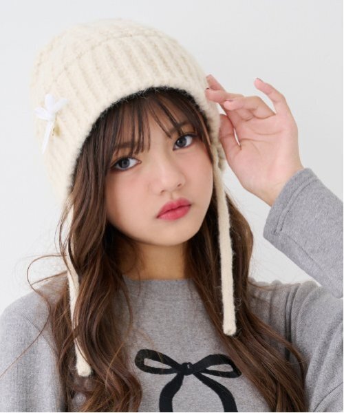 by LOVEiT(バイラビット)の「リボンニットビーニー(キャップ・キッズ・ベージュ/グレー/オフホワイト・FREE)」の2枚目の写真