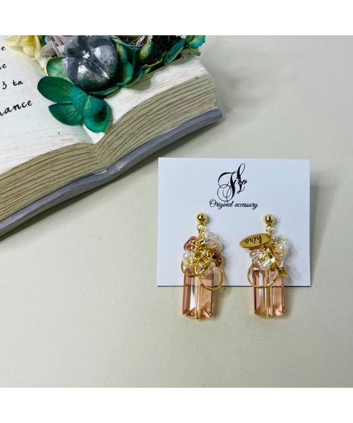 tone（トーン）の「【hiro】オーストラリアガラス ピアス(MA)（ピアス（両耳用）・レディース・レッド/ピンク/グリーン/オレンジ/ブルー系その他・FREE）」の3枚目の写真