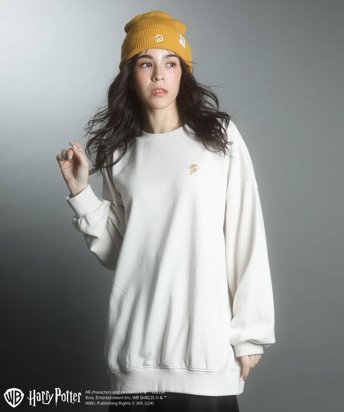 Green　Parks（グリーンパークス）の「ハリー・ポッター／サガラ刺繍裏毛プルオーバー（スウェット・レディース・ブルー/グリーン/オートミール/ベージュ・FREE）」の5枚目の写真