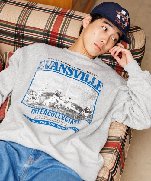 niko and...（ニコアンド）の「アソートレトロBIGプリントプルオーバー（スウェット・メンズ・オフホワイト/ブルー/グレー/ブラック/マスタード/ホワイト・LARGE/MEDIUM）」の4枚目の写真