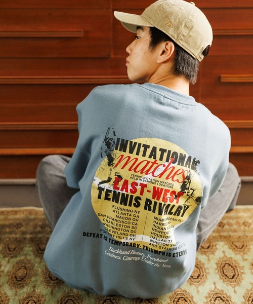 niko and...（ニコアンド）の「アソートレトロBIGプリントプルオーバー（スウェット・メンズ・オフホワイト/ブルー/グレー/ブラック/マスタード/ホワイト・LARGE/MEDIUM）」の5枚目の写真