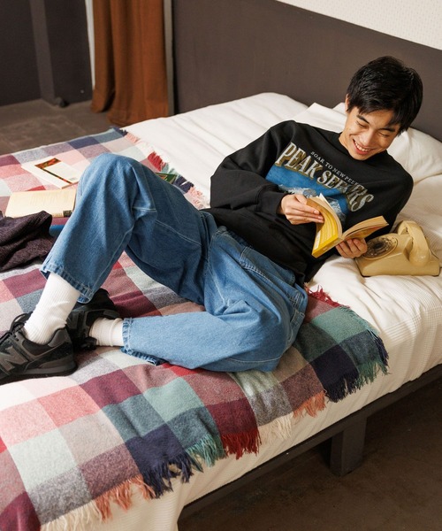 niko and...（ニコアンド）の「アソートレトロBIGプリントプルオーバー（スウェット・メンズ・オフホワイト/ブルー/グレー/ブラック/マスタード/ホワイト・LARGE/MEDIUM）」の17枚目の写真