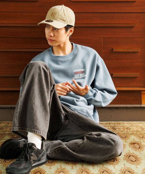 niko and...（ニコアンド）の「アソートレトロBIGプリントプルオーバー（スウェット・メンズ・オフホワイト/ブルー/グレー/ブラック/マスタード/ホワイト・LARGE/MEDIUM）」の19枚目の写真