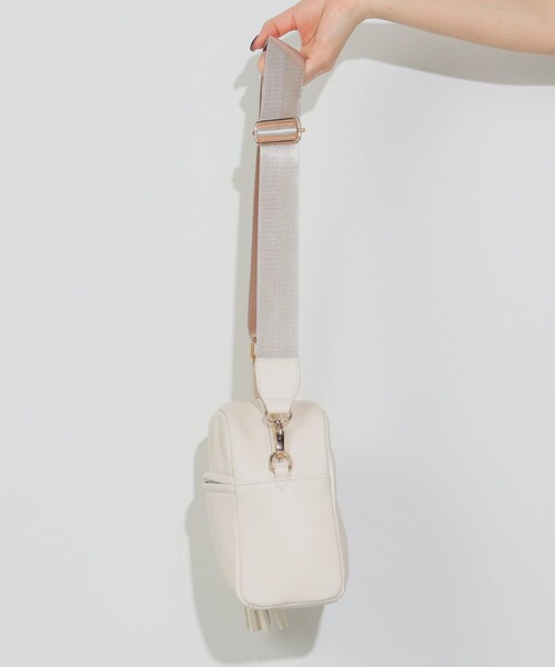 BEAMS HEART（ビームスハート）の「【オンオフ兼用】フリンジ ショルダーバッグ（ショルダーバッグ・レディース・オフホワイト/ブラック/ベージュ・ONE SIZE）」の21枚目の写真