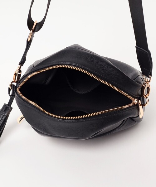 BEAMS HEART（ビームスハート）の「【オンオフ兼用】フリンジ ショルダーバッグ（ショルダーバッグ・レディース・オフホワイト/ブラック/ベージュ・ONE SIZE）」の9枚目の写真