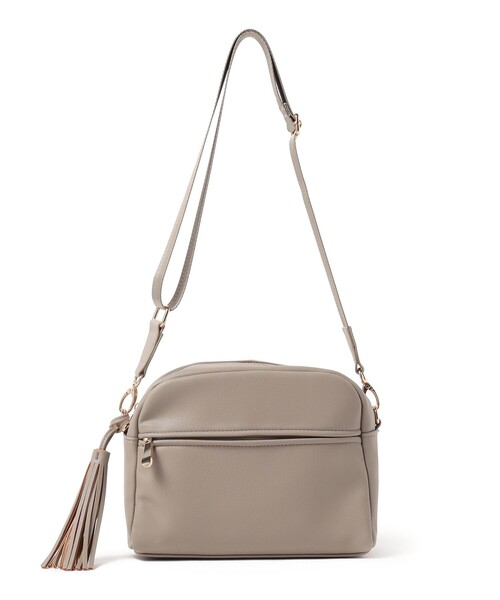 BEAMS HEART（ビームスハート）の「【オンオフ兼用】フリンジ ショルダーバッグ（ショルダーバッグ・レディース・オフホワイト/ブラック/ベージュ・ONE SIZE）」の10枚目の写真