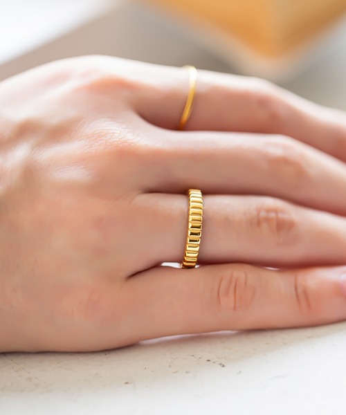 kirakiraShop(キラキラショップ)の「スタッズ リング(リング・レディース・シルバー/ゴールド・6号/7号/8号/#1/#3/#2)」の1枚目の写真