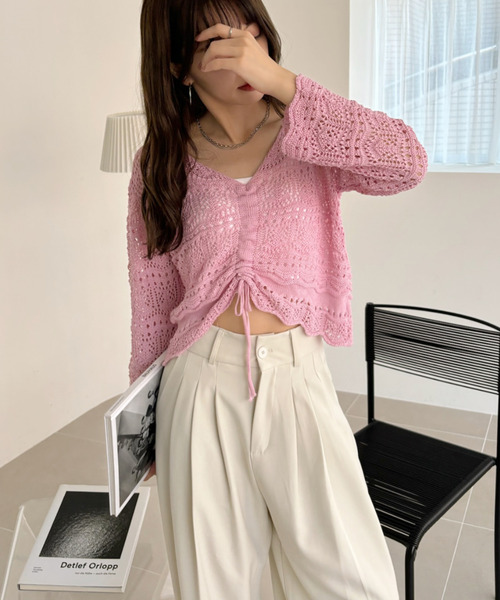 Ada.(エイダ)の「かぎ針編み風 フロント ドロスト リボン ショートニット(ニット/セーター・レディース・ブラック/アイボリー/ピンク・FREE)」の12枚目の写真