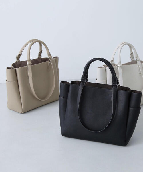 NATURAL BEAUTY BASIC（ナチュラルビューティーベーシック）の「ライトウエイト2wayハンドルトートバッグ（トートバッグ・レディース・ブラック/オフホワイト/ベージュ・ﾌﾘ-）」の15枚目の写真