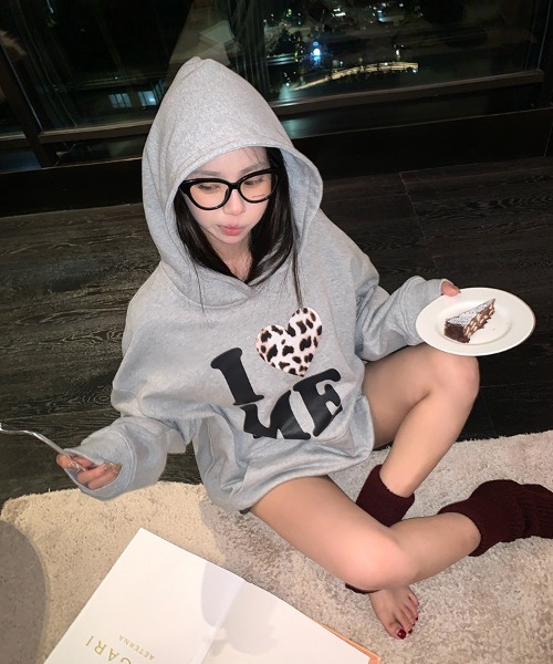 gossip！ロサンゼルス（ゴシップロサンゼルス）の「フード スウェット パーカー Y2K（パーカー・レディース・グレー/オフホワイト/ブラック・FREE）」の8枚目の写真