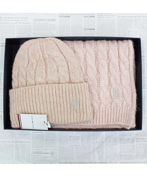 TOMMY HILFIGER（トミーヒルフィガー）の「マフラー ビーニー セット Tommy Hilfiger Women's Timeless Scarf Beanie Gp（マフラー・レディース・ピンク・OS）」の2枚目の写真