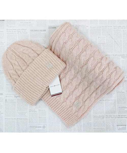 TOMMY HILFIGER（トミーヒルフィガー）の「マフラー ビーニー セット Tommy Hilfiger Women's Timeless Scarf Beanie Gp（マフラー・レディース・ピンク・OS）」の4枚目の写真