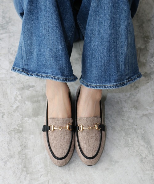 Fin（フィン）の「ゴールドビットローファー【低反発スポンジ入り】（ローファー・レディース・アイボリー/ベージュ/ブラック・22.5cm/23cm/23.5cm/24cm/24.5cm/25cm）」の16枚目の写真