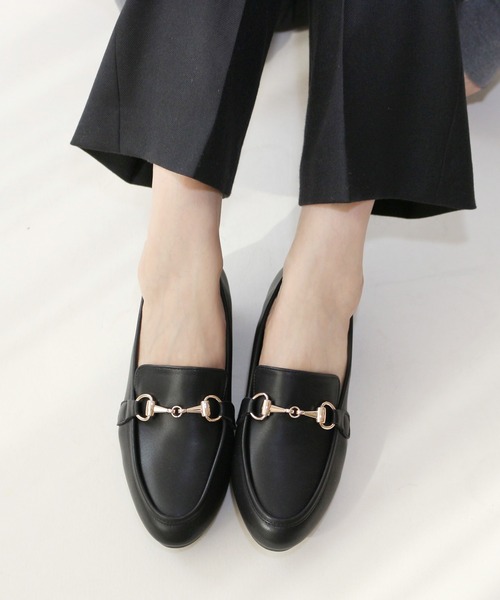 Fin（フィン）の「ゴールドビットローファー【低反発スポンジ入り】（ローファー・レディース・アイボリー/ベージュ/ブラック・22.5cm/23cm/23.5cm/24cm/24.5cm/25cm）」の17枚目の写真