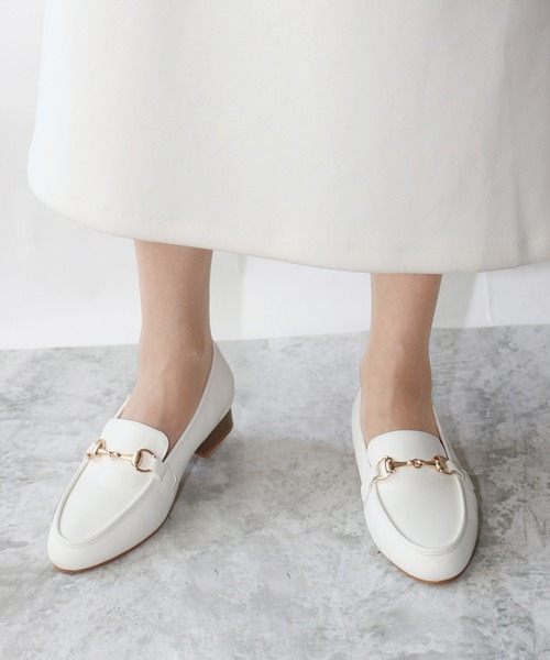 Fin（フィン）の「ゴールドビットローファー【低反発スポンジ入り】（ローファー・レディース・アイボリー/ベージュ/ブラック・22.5cm/23cm/23.5cm/24cm/24.5cm/25cm）」の18枚目の写真