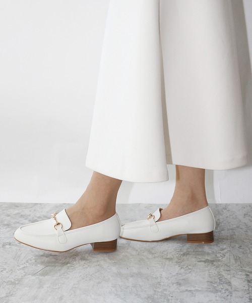 Fin（フィン）の「ゴールドビットローファー【低反発スポンジ入り】（ローファー・レディース・アイボリー/ベージュ/ブラック・22.5cm/23cm/23.5cm/24cm/24.5cm/25cm）」の19枚目の写真