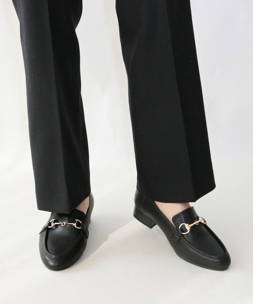 Fin（フィン）の「ゴールドビットローファー【低反発スポンジ入り】（ローファー・レディース・アイボリー/ベージュ/ブラック・22.5cm/23cm/23.5cm/24cm/24.5cm/25cm）」の10枚目の写真