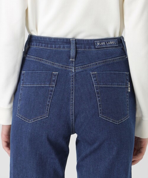 BLUE LABEL CRESTBRIDGE(ブルーレーベルクレストブリッジ)の「ストレッチデニムフレアパンツ(デニムパンツ・レディース・ブルー系その他4/ブルー・34/36/40/38)」の3枚目の写真