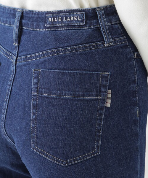 BLUE LABEL CRESTBRIDGE(ブルーレーベルクレストブリッジ)の「ストレッチデニムフレアパンツ(デニムパンツ・レディース・ブルー系その他4/ブルー・34/36/40/38)」の5枚目の写真