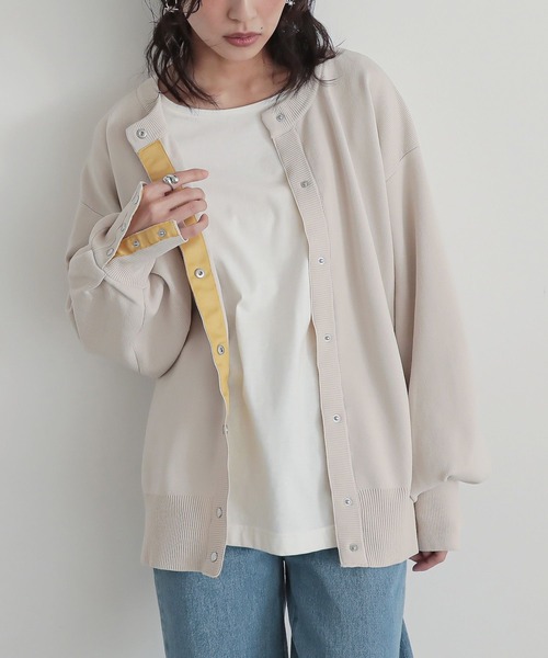 n'OrLABEL(ノアールレーベル)の「『ボリュームスリーブ配色カーディガン』(カーディガン/ボレロ・レディース・ブルー/ネイビー/アイボリー・FREE)」の6枚目の写真