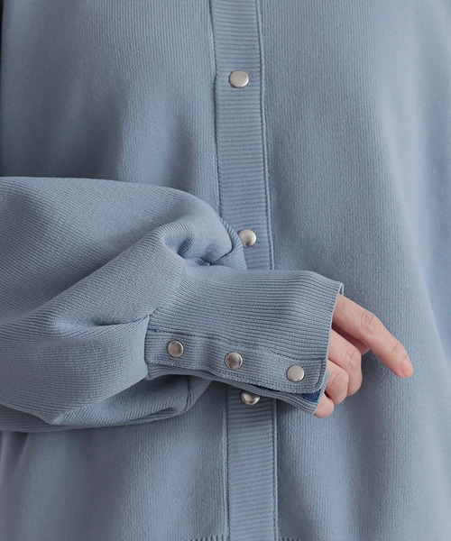 n'OrLABEL(ノアールレーベル)の「『ボリュームスリーブ配色カーディガン』(カーディガン/ボレロ・レディース・ブルー/ネイビー/アイボリー・FREE)」の17枚目の写真