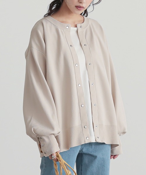 n'OrLABEL(ノアールレーベル)の「『ボリュームスリーブ配色カーディガン』(カーディガン/ボレロ・レディース・ブルー/ネイビー/アイボリー・FREE)」の7枚目の写真