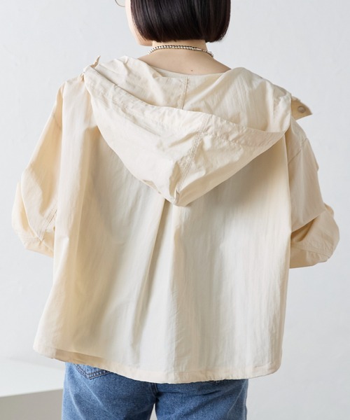 ap retro(アプレトロ)の「ボリュームスリーブマウンテンパーカー / ナイロンジャケット(マウンテンパーカー・レディース・ホワイト/ブルー/アイボリー/ベージュ/ブラック・FREE)」の18枚目の写真