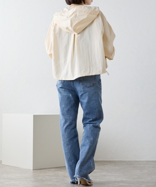 ap retro(アプレトロ)の「ボリュームスリーブマウンテンパーカー / ナイロンジャケット(マウンテンパーカー・レディース・ホワイト/ブルー/アイボリー/ベージュ/ブラック・FREE)」の21枚目の写真