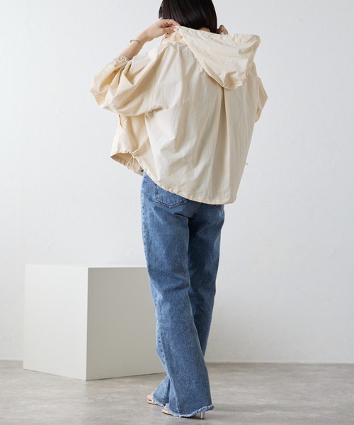 ap retro(アプレトロ)の「ボリュームスリーブマウンテンパーカー / ナイロンジャケット(マウンテンパーカー・レディース・ホワイト/ブルー/アイボリー/ベージュ/ブラック・FREE)」の22枚目の写真