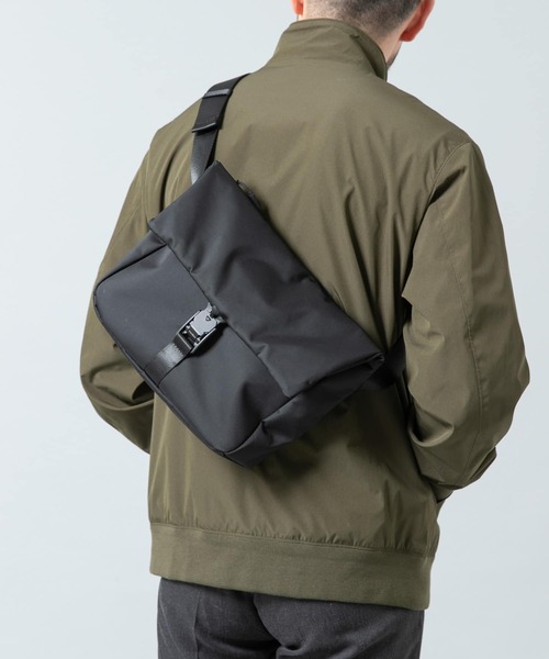 RODE SKO（ロデスコ）の「撥水フィドロックミニショルダーバッグ（ショルダーバッグ・メンズ・ブラック/カーキ・ONE）」の9枚目の写真