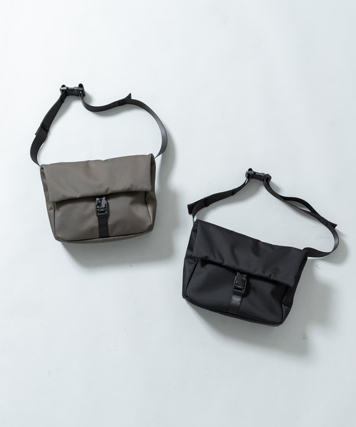 RODE SKO（ロデスコ）の「撥水フィドロックミニショルダーバッグ（ショルダーバッグ・メンズ・ブラック/カーキ・ONE）」の7枚目の写真