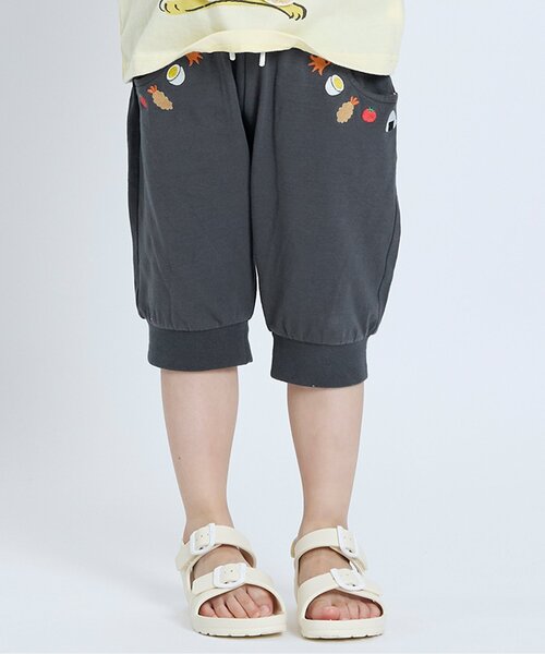 BIT'Z（ビッツ）の「お弁当のおかずとおにぎり刺繍ジョガーパンツ（スウェットパンツ・キッズ・グリーン/チャコール・80/90/95/100/110/120）」の2枚目の写真