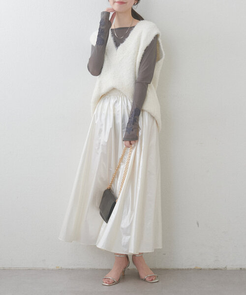 natural couture(ナチュラルクチュール)の「ネットチュール配色柄刺繍プルオーバー(Tシャツ/カットソー・レディース・チャコールグレー/アイボリー/ピンク・FREE)」の16枚目の写真