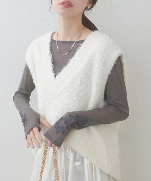 natural couture(ナチュラルクチュール)の「ネットチュール配色柄刺繍プルオーバー(Tシャツ/カットソー・レディース・チャコールグレー/アイボリー/ピンク・FREE)」の17枚目の写真