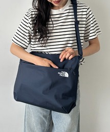 THE NORTH FACE(ザ・ノースフェイス)/軽量 A4サイズ収納可能 ロゴプリント ショルダー クロスバッグ/SP CROSS BAG L